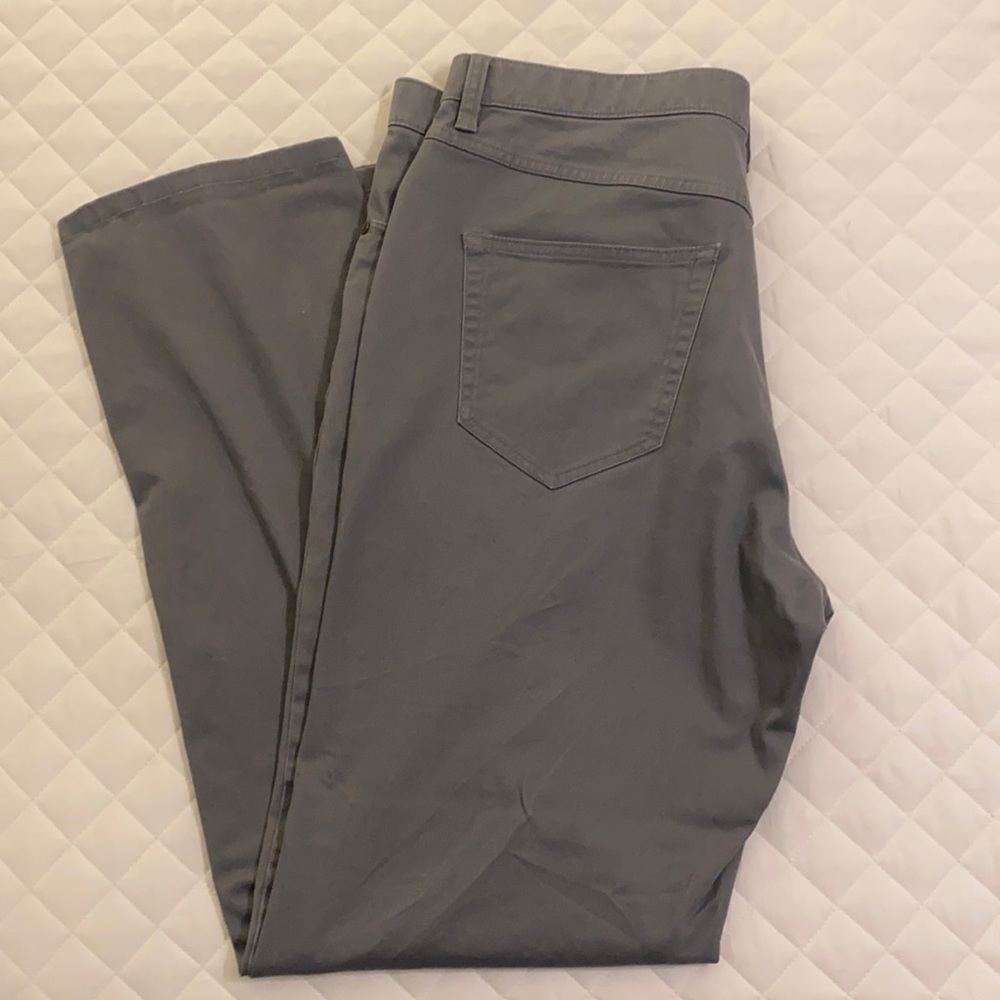 Crown & Ivy men’s pants